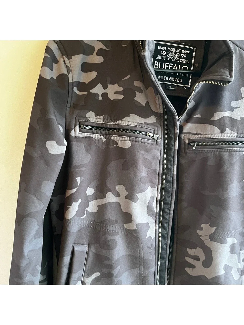 David Bitton Buffalo Camo Moto Jacket Men's Front Zipped Lined Small Bomber